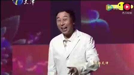 冯巩搭档弟子宋宁小品《快乐生活》