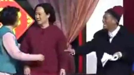赵本山唯一的一次演小品时笑场《原因是被宋小宝给逗乐了》真的太搞笑了下载