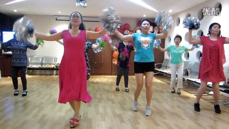 舞灵美娜子广场舞《中国歌最美》排练版