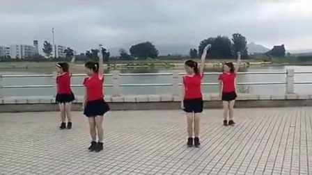 南昌玲玲广场舞《小苹果》高清