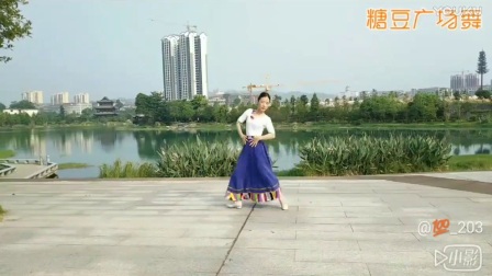 青青世界广场舞《爱情天堂DJ》附背面 杨丽