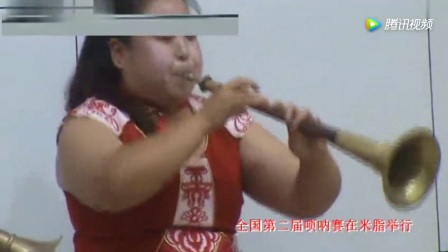 胖妹子大唢呐演奏喜庆唢呐 吹的真好听
