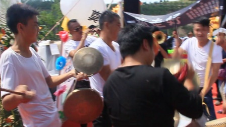陕北唢呐杜刚张康康在佳县演奏迎帆
