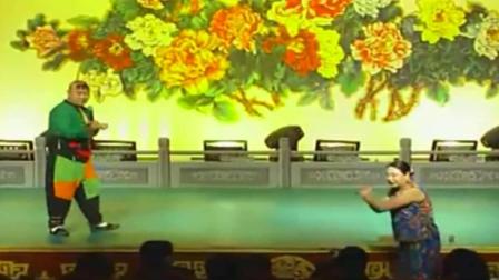 一场搞笑二人转  夫妻说的比孙小宝金玲还好