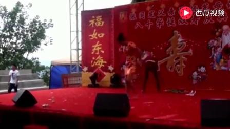 东北二人转 夫妻俩农村表演绝活后继有人