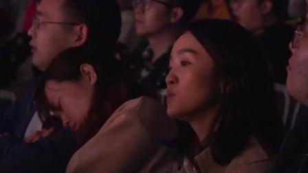 岳云鹏相声专场唱评剧 台下的观众却打死了