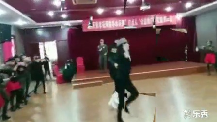 张孝花陶然亭水兵舞打点儿视频