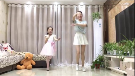 新生代广场舞《咖喱咖喱》附母女版