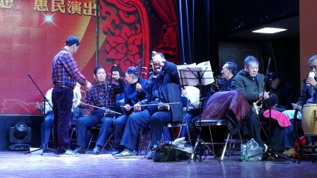 快乐凤海兴评剧社 乐队演出前准备活动