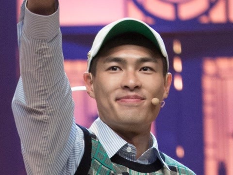 今夜现场秀小品杨祐宁秒变球迷疯狂打call下载