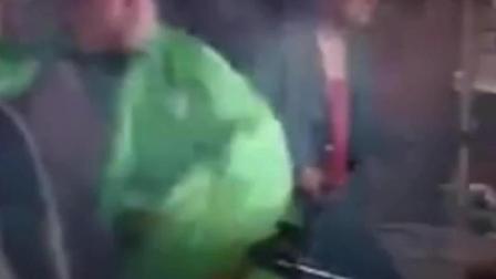 小品剧《拟音趣话》陈佩斯姚二嘎李琦精彩演绎 爆笑全场下载
