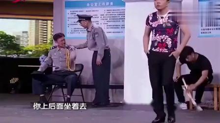 小品《各显神通》全场观众笑声不断