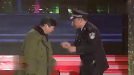《最后一班返乡车》贾冰搞笑小品 满满的正
