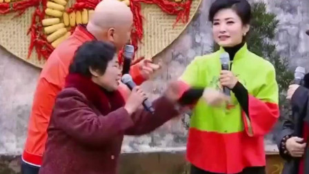 《咱爸咱妈》周涛搭档郭冬临小品 周涛可真
