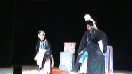 任小明团长等人演出蒲剧舎飯