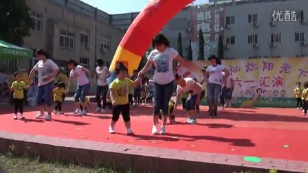 王申娜 亲子舞 高清版下载