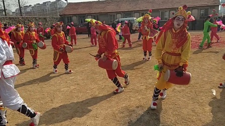 留格东远牛大秧歌表演