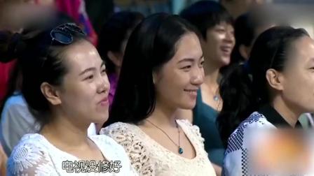 贾冰经典小品《推销员》 观众乐的几乎从头