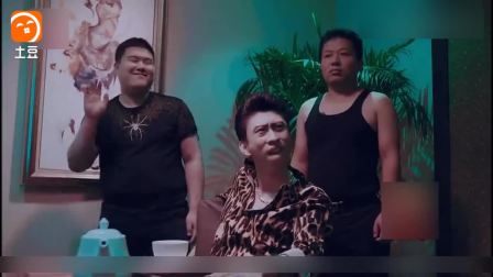小品《打岔的服务员》张海宇蒋易演绎 爆笑