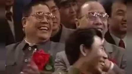 《求全责备》冯巩经典相声 笑疯观众