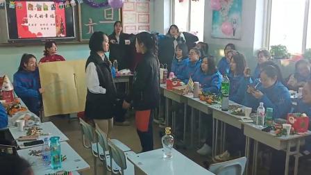 《今天的幸福》呼市二职幼师136班2019元旦