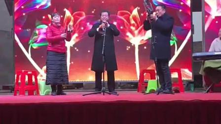 民间高人唢呐吹奏河南豫剧《抬花轿》韵味充