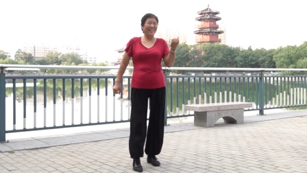 中老年基础健身操《都说》舞步轻盈时尚非常