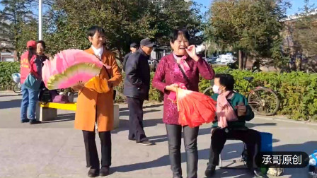 快要失传的二人转小帽《纱巾扇》唱得太好了