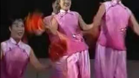 动动广场舞 《大姑娘美大姑娘浪》