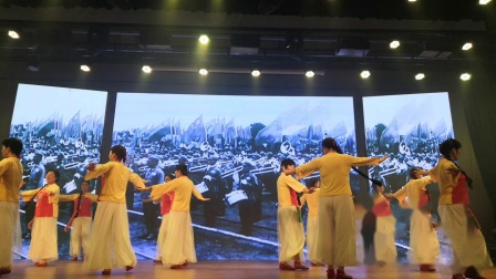 舞灵美娜子广场舞《十送红军》12人队形  庆华诞70周年下载