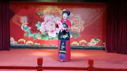 黄梅戏《花开花放》演唱者 尹桂华