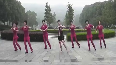 动动广场舞 《一万个舍不得》 含背面演示及