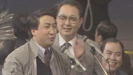 《电梯奇遇》姜昆 唐杰忠央视春晚相声大全 