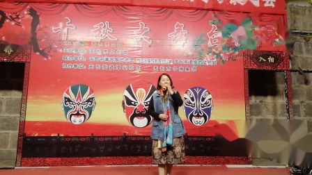 扬剧《君臣游园》选段  何正玉