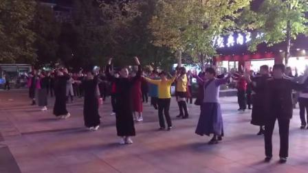 吉美广场舞《花蝴蝶》高清下载