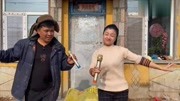 农村大哥跟弟妹唱了一段二人转《水漫蓝桥》