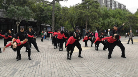 《风筝误》陶然亭张孝花双人水兵舞 简单又好看下载
