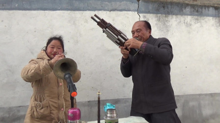 《大妹子》唢呐小姐姐演奏歌曲 唢呐吹出来