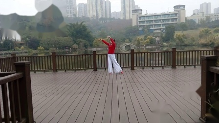 春英广场舞《伊人红妆》教学视频简单好学高