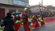 民间小调《打枣》小伙打鼓很卖力 配合的非