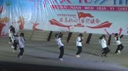 小品加舞蹈《莫攀比 拾旧情》现场观众笑声