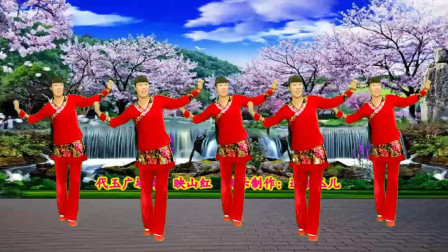 代玉广场舞一首《映山红》勾起无数人的回忆