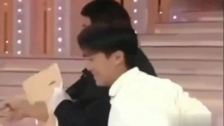 《珍贵影像》周星驰 吴孟达小品 看完笑得肚子疼下载