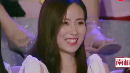 《绝对战场》文松小品 台下美女笑的合不拢