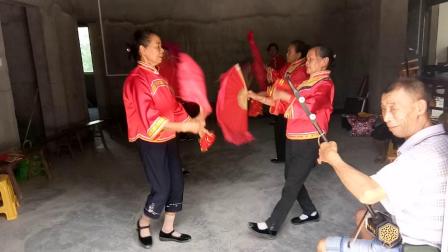思南土家花灯戏《开财门》
