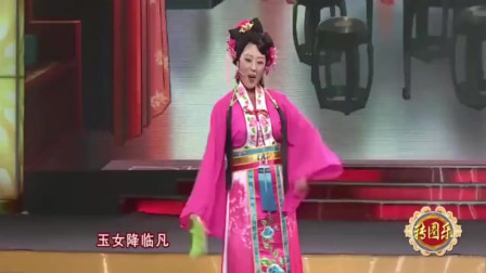 美女演唱东北二人转《十唱裙钗女》唱的真好