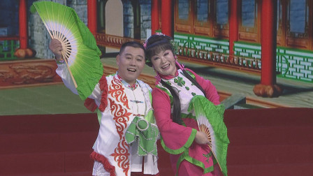 二人转《井字里》赵晓波唱功扎实 当之无愧