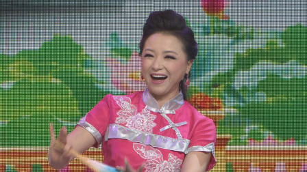二人转《啰嗦五更》梦姐演唱 演技好唱功也
