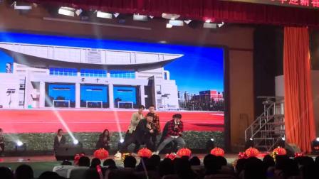 郑州九中2019迎新晚会广播体操舞