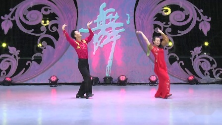 艺子龙格格广场舞《好一朵女人花》